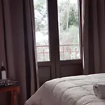 Petra & Elato Art Hotel *