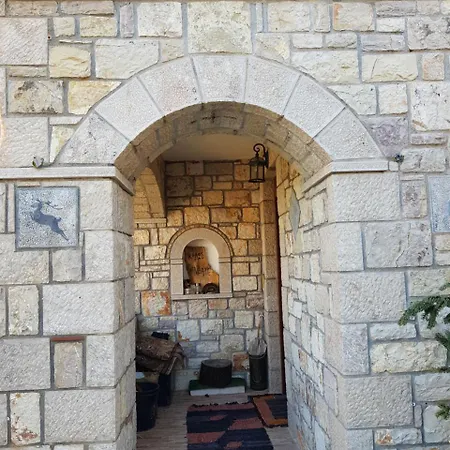 Petra & Elato Art ホテル バルテシニコ