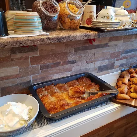 Petra & Elato Art ホテル *