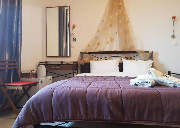 Petra & Elato Art Hotel Valtessiniko