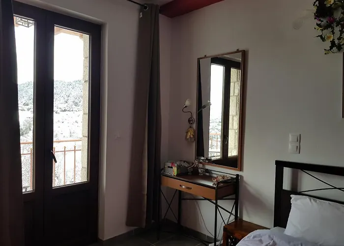 Petra & Elato Art Hotel *