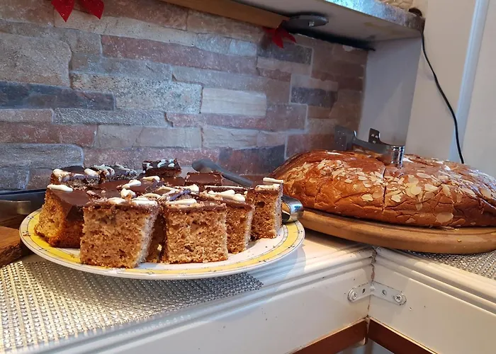 Petra & Elato Art * Valtessiniko