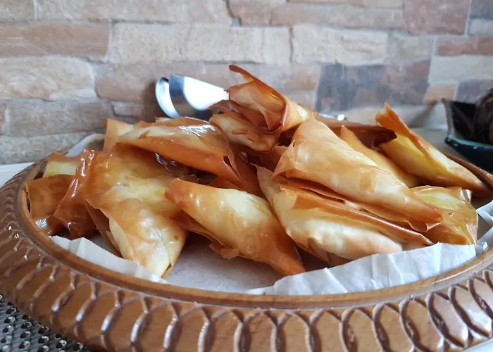 Petra & Elato Art Hotel *